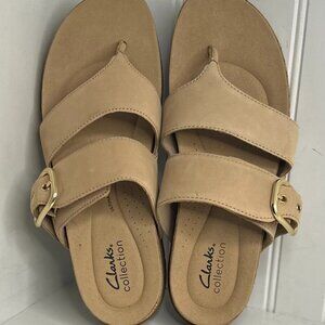Clarks Reileigh Park Cork Slip-On Thong Sandals in Beige Nubuck Size 8.5